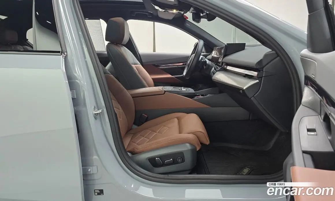 BMW 5 серия 2025 2.0 автомат (гидро), фото 16 BMW 5 серия 2025 2.0 автомат (гидро), фото 16