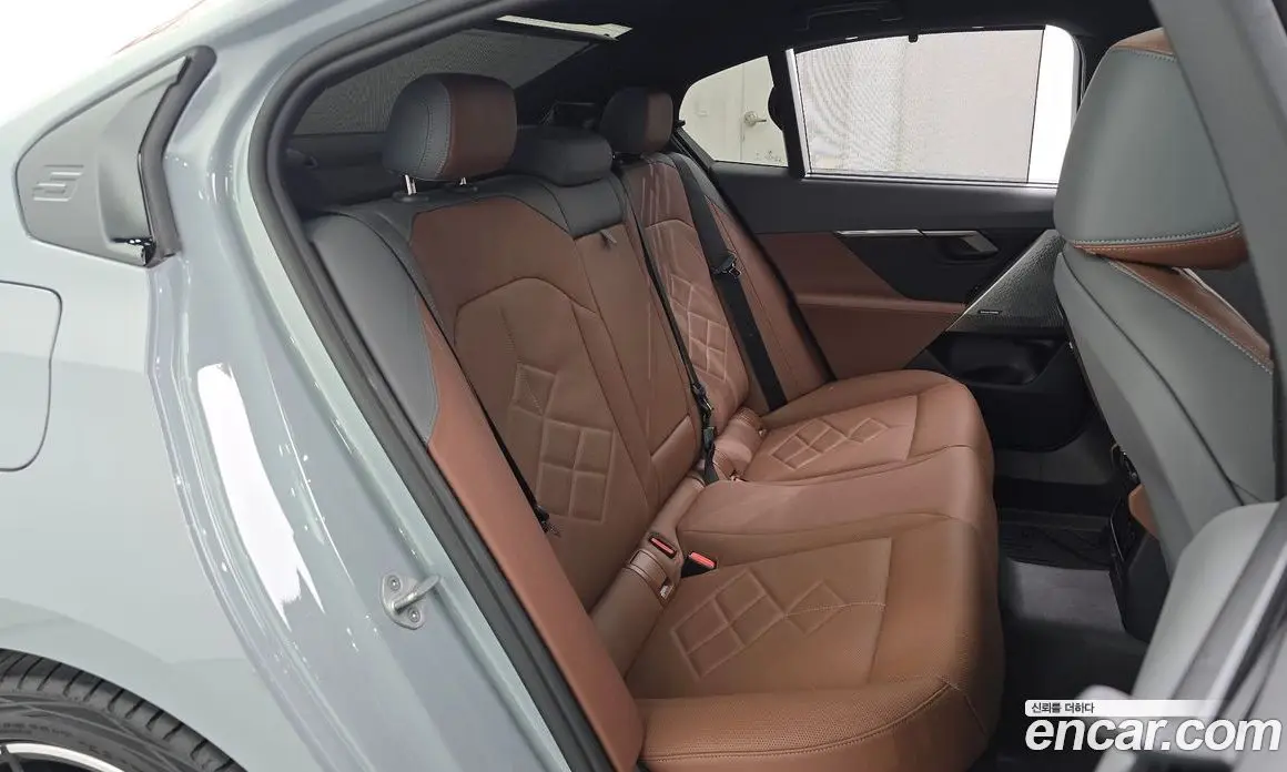 BMW 5 серия 2025 2.0 автомат (гидро), фото 17 BMW 5 серия 2025 2.0 автомат (гидро), фото 17
