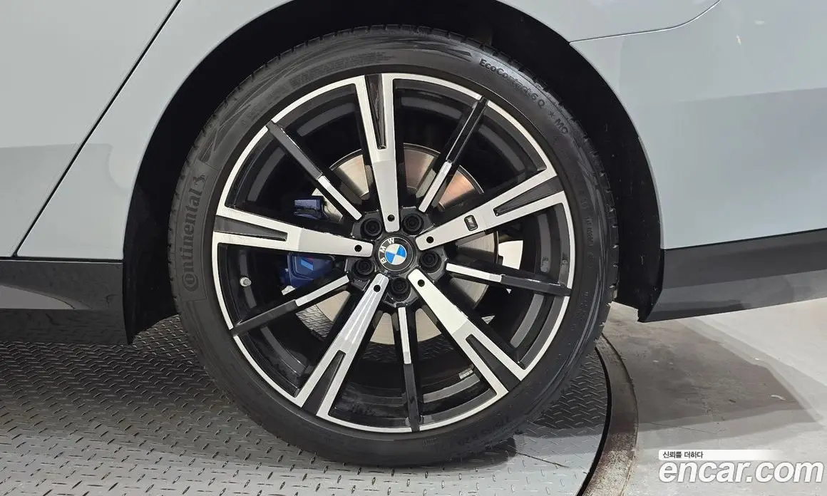 BMW 5 серия 2025 2.0 автомат (гидро), фото 7 BMW 5 серия 2025 2.0 автомат (гидро), фото 7