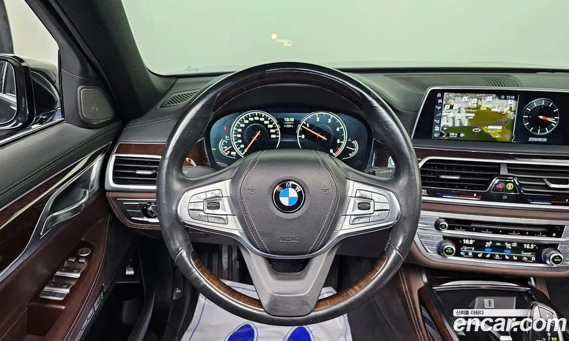 BMW 7 серия 2016 3.0 автомат (гидро), фото 14 BMW 7 серия 2016 3.0 автомат (гидро), фото 14