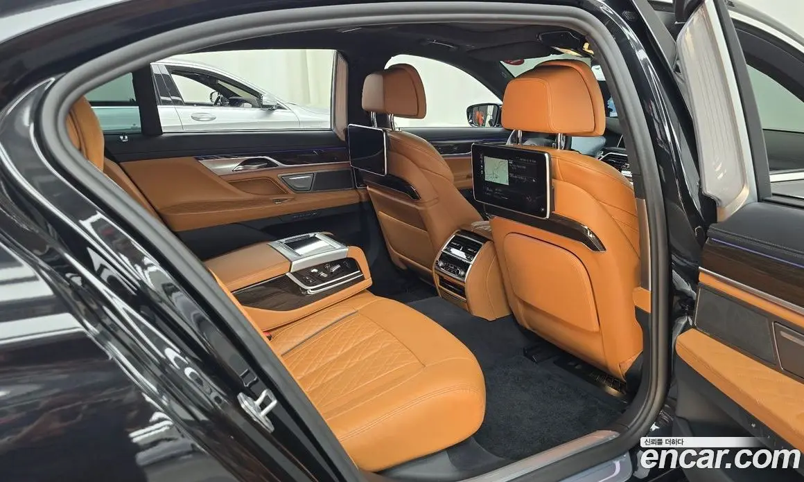 BMW 7 серия 2021 3.0 автомат (гидро), фото 17