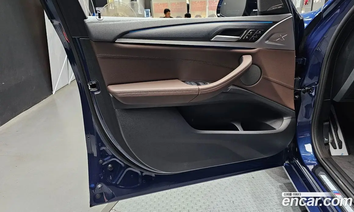 BMW iX3 2025 0.2 автомат (гидро), фото 14