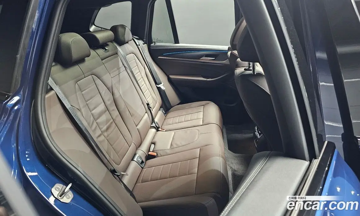 BMW iX3 2025 0.2 автомат (гидро), фото 17