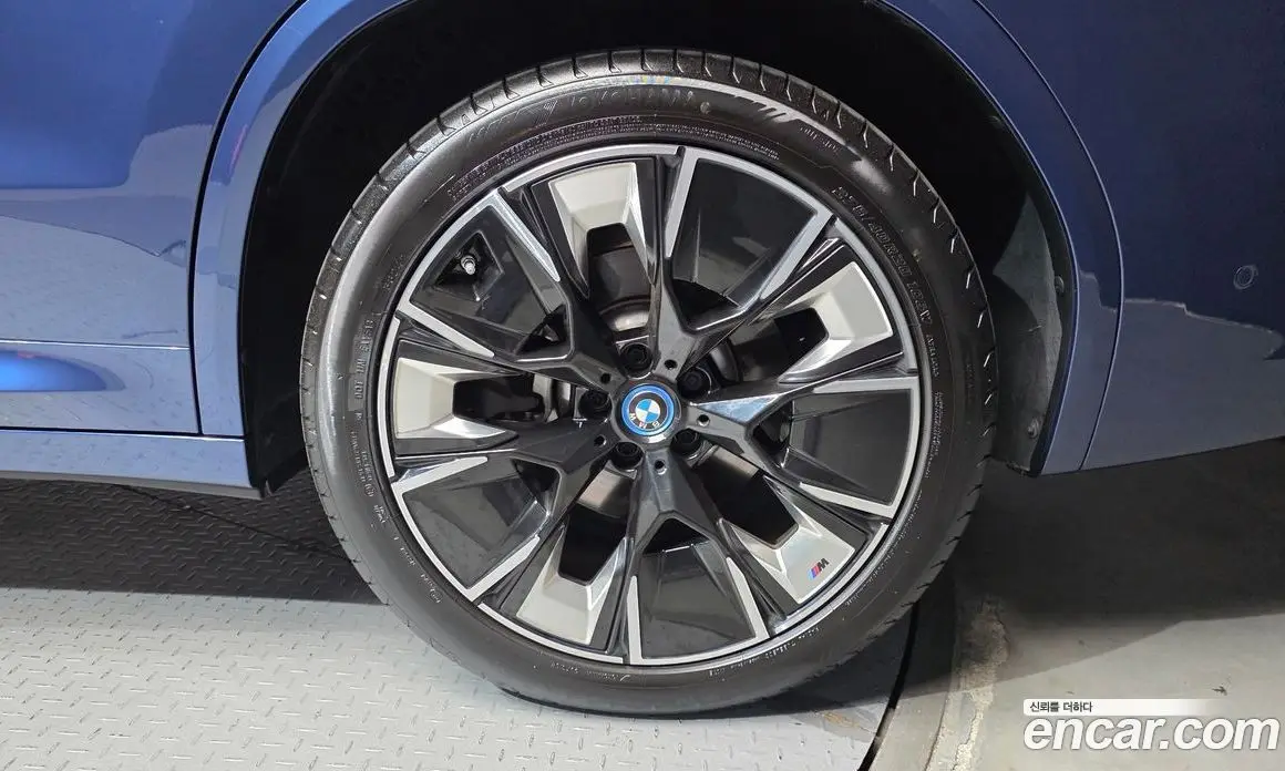 BMW iX3 2025 0.2 автомат (гидро), фото 7
