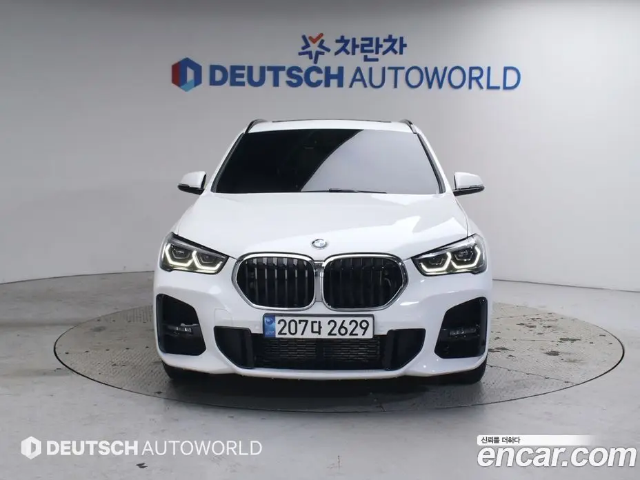 BMW X1 2022 2.0 автомат (гидро), фото 3 BMW X1 2022 2.0 автомат (гидро), фото 3