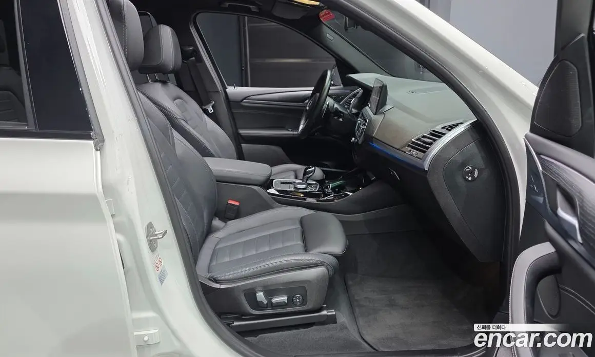 BMW X3 2023 2.0 автомат (гидро), фото 16