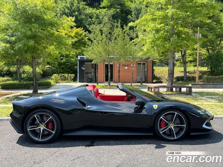 Ferrari 296 2024 3.0 автомат (гидро), фото 17 Ferrari 296 2024 3.0 автомат (гидро), фото 17