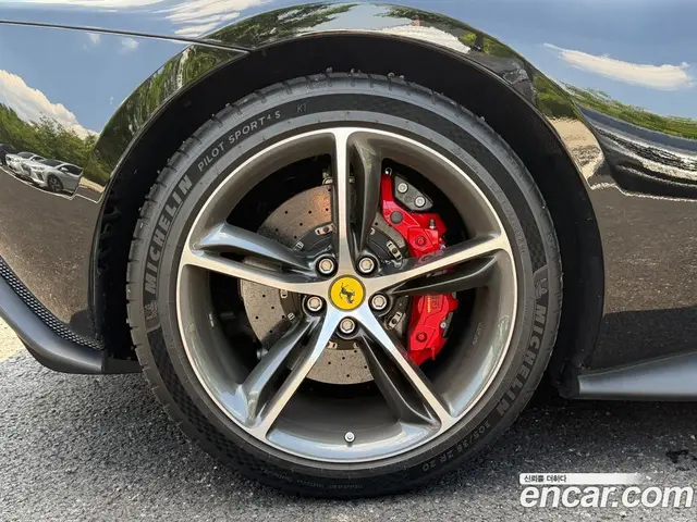 Ferrari 296 2024 3.0 автомат (гидро), миниатюра 5 Ferrari 296 2024 3.0 автомат (гидро), миниатюра 5