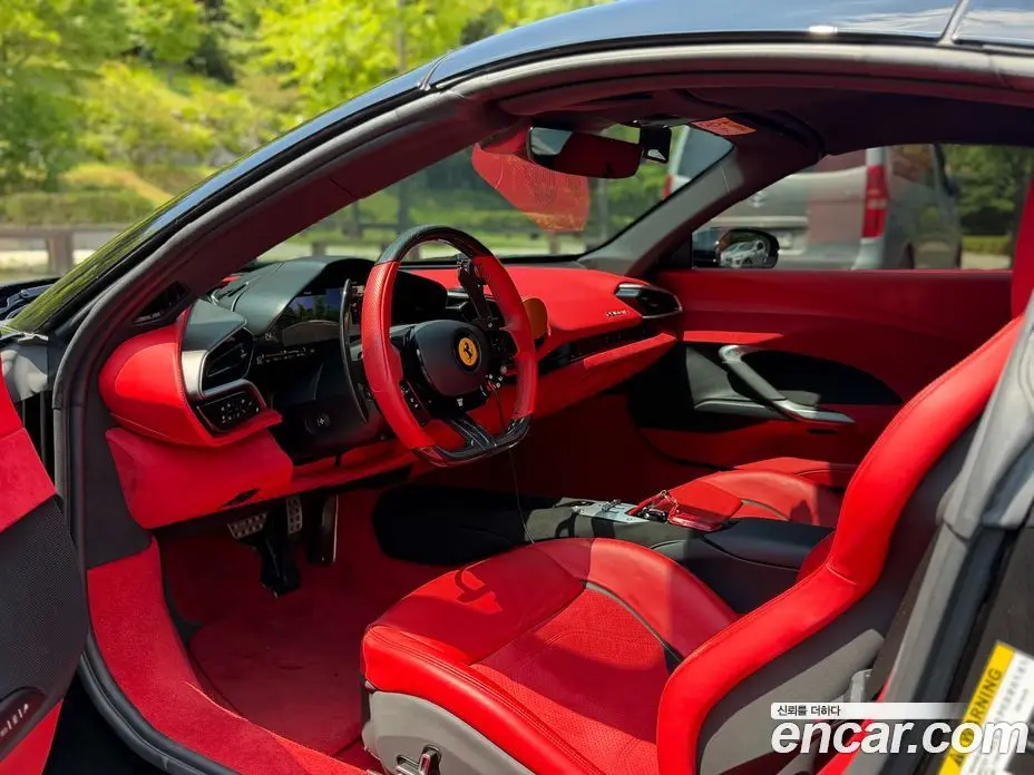 Ferrari 296 2024 3.0 автомат (гидро), фото 7 Ferrari 296 2024 3.0 автомат (гидро), фото 7