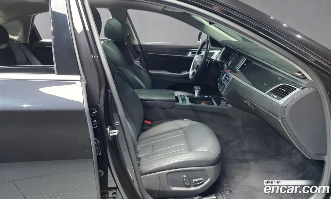 Genesis G80 2017 3.3 автомат (гидро), фото 17 Genesis G80 2017 3.3 автомат (гидро), фото 17