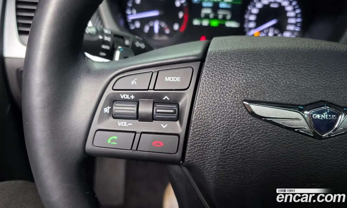 Genesis G80 2017 3.3 автомат (гидро), фото 34 Genesis G80 2017 3.3 автомат (гидро), фото 34