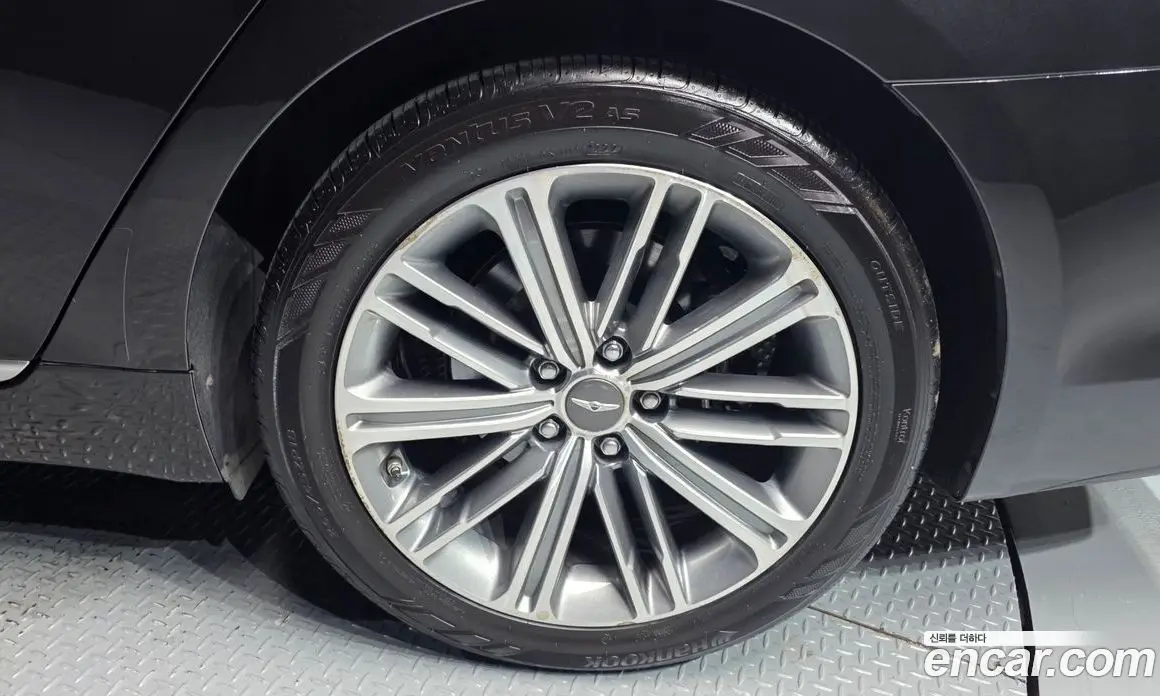 Genesis G80 2017 3.3 автомат (гидро), фото 7 Genesis G80 2017 3.3 автомат (гидро), фото 7