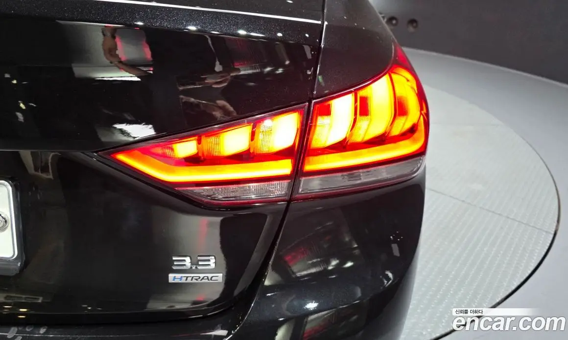 Genesis G80 2017 3.3 автомат (гидро), фото 9 Genesis G80 2017 3.3 автомат (гидро), фото 9