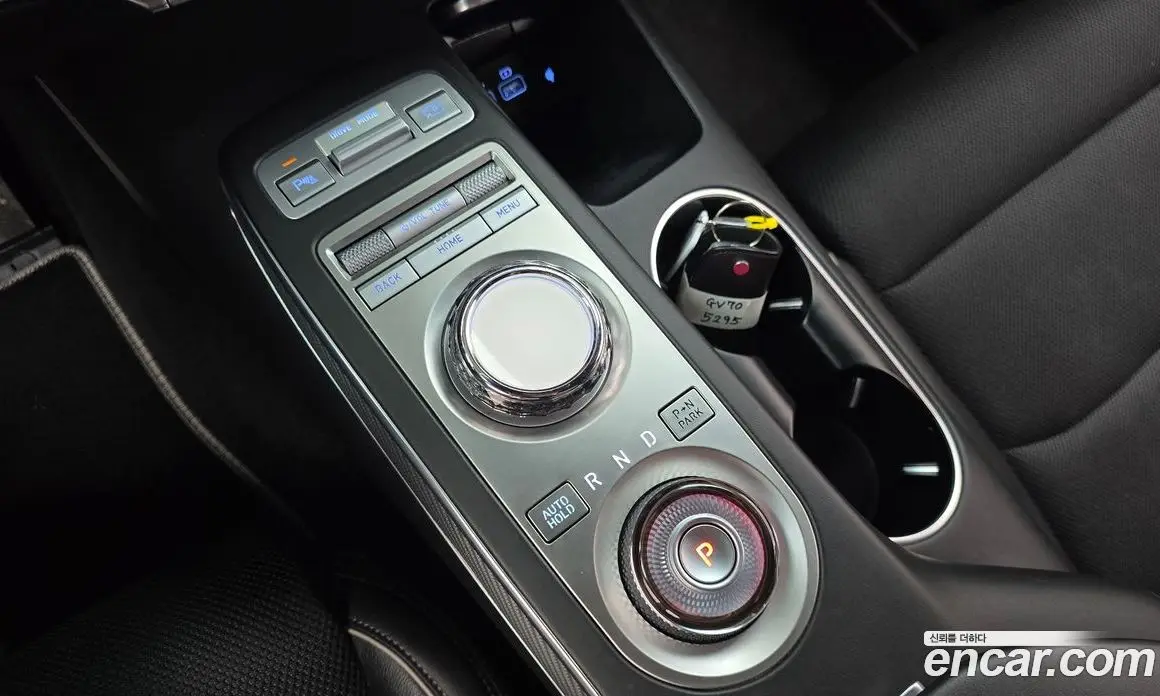 Genesis GV70 2021 2.5 автомат (гидро), фото 12 Genesis GV70 2021 2.5 автомат (гидро), фото 12