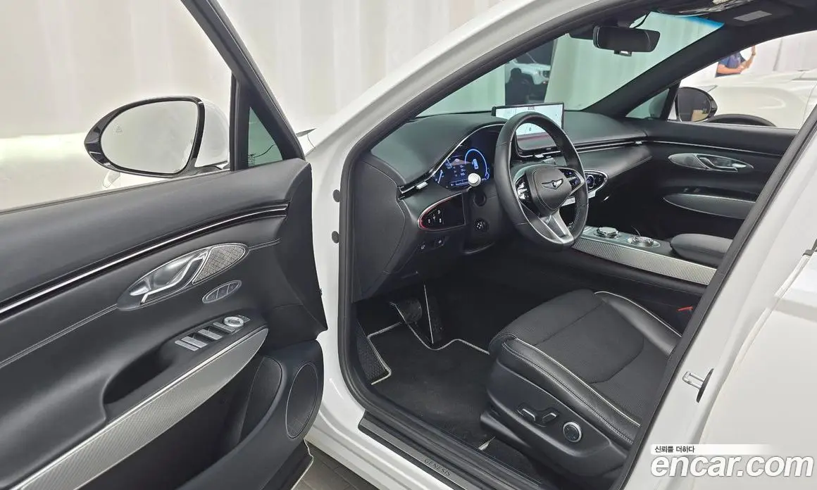Genesis GV70 2021 2.5 автомат (гидро), фото 13 Genesis GV70 2021 2.5 автомат (гидро), фото 13