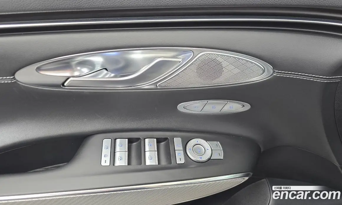 Genesis GV70 2021 2.5 автомат (гидро), фото 29 Genesis GV70 2021 2.5 автомат (гидро), фото 29