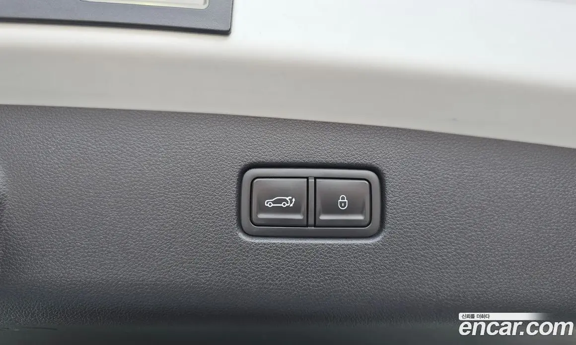 Genesis GV70 2021 2.5 автомат (гидро), фото 30 Genesis GV70 2021 2.5 автомат (гидро), фото 30