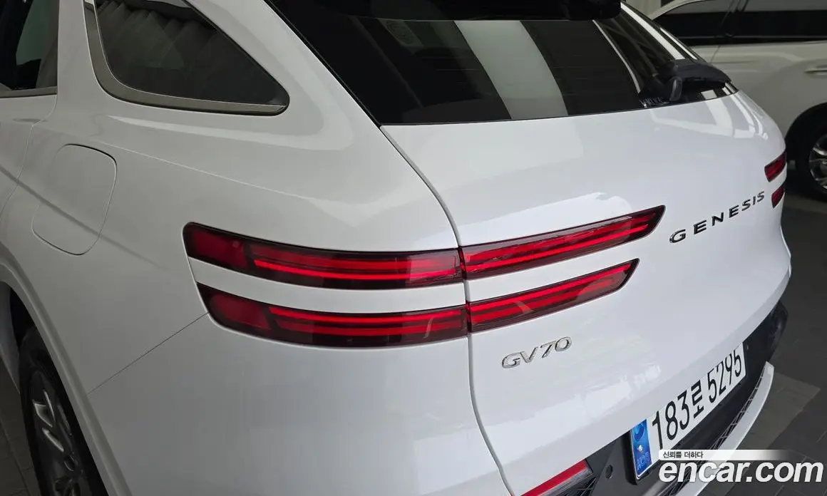 Genesis GV70 2021 2.5 автомат (гидро), фото 9 Genesis GV70 2021 2.5 автомат (гидро), фото 9