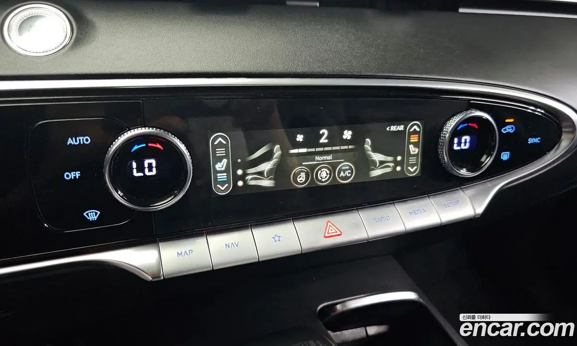 Genesis GV70 2021 2.5 автомат (гидро), фото 21 Genesis GV70 2021 2.5 автомат (гидро), фото 21