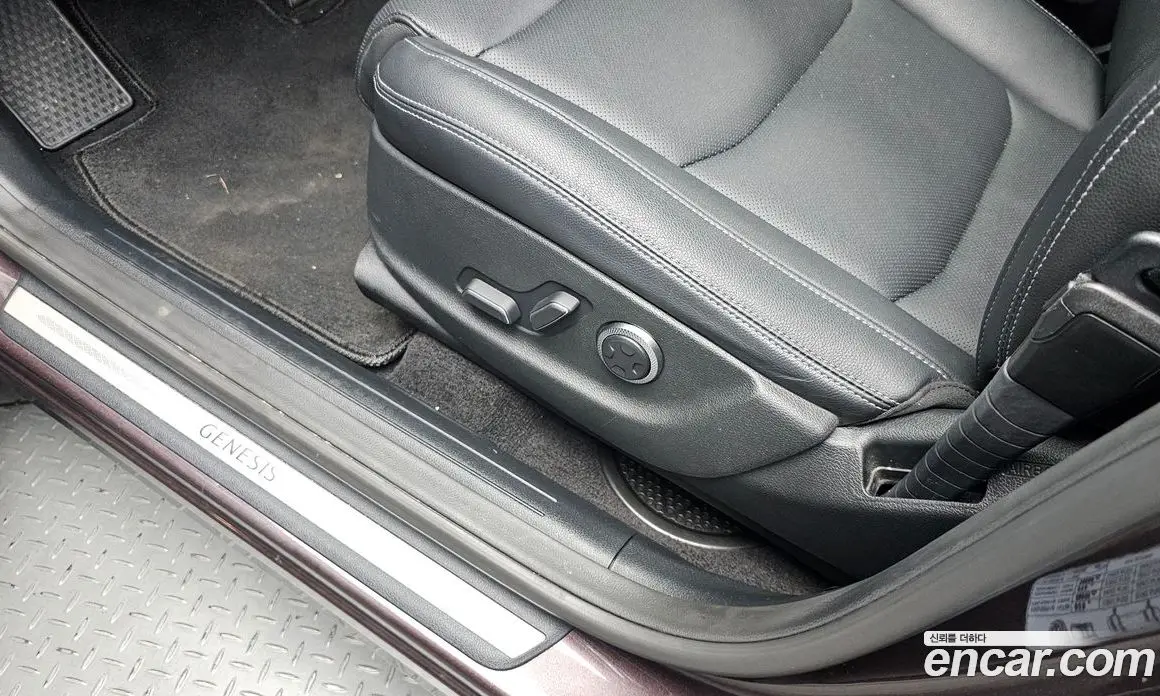Genesis GV70 2021 2.5 автомат (гидро), фото 31 Genesis GV70 2021 2.5 автомат (гидро), фото 31