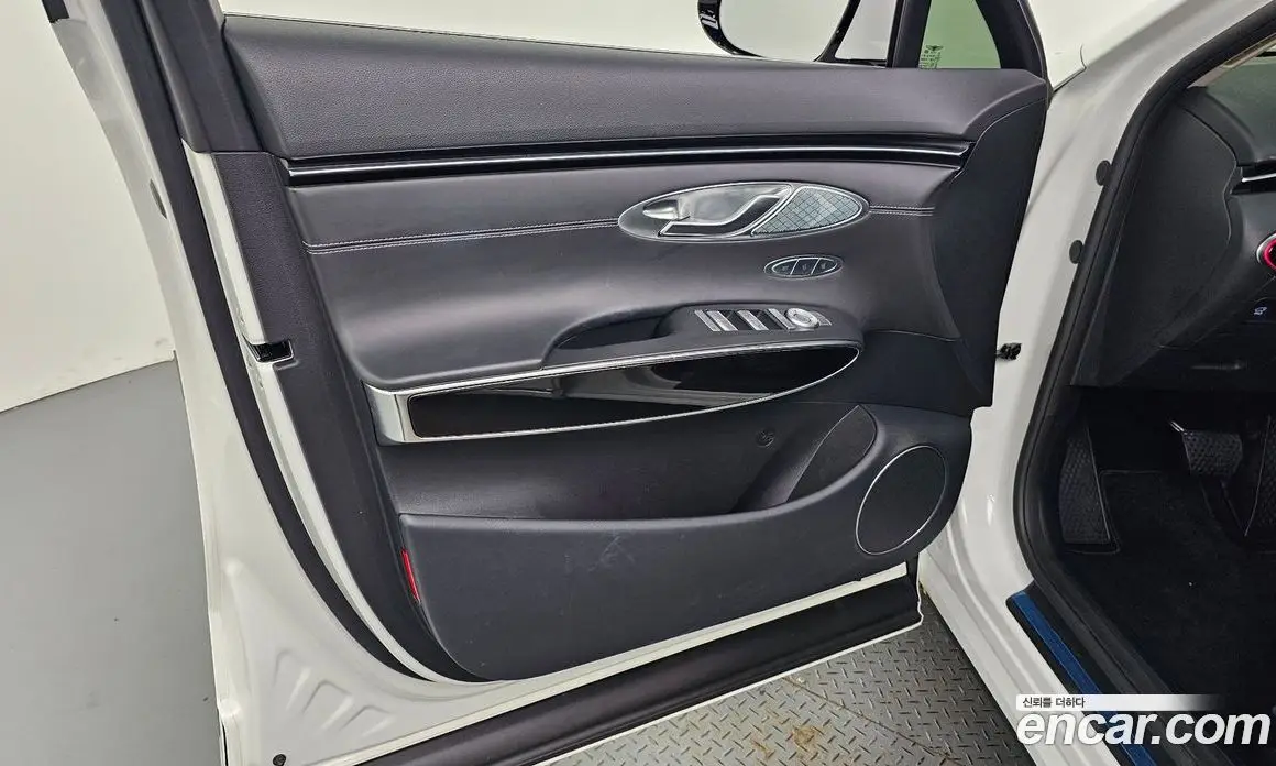 Genesis GV70 2022 2.5 автомат (гидро), фото 14 Genesis GV70 2022 2.5 автомат (гидро), фото 14