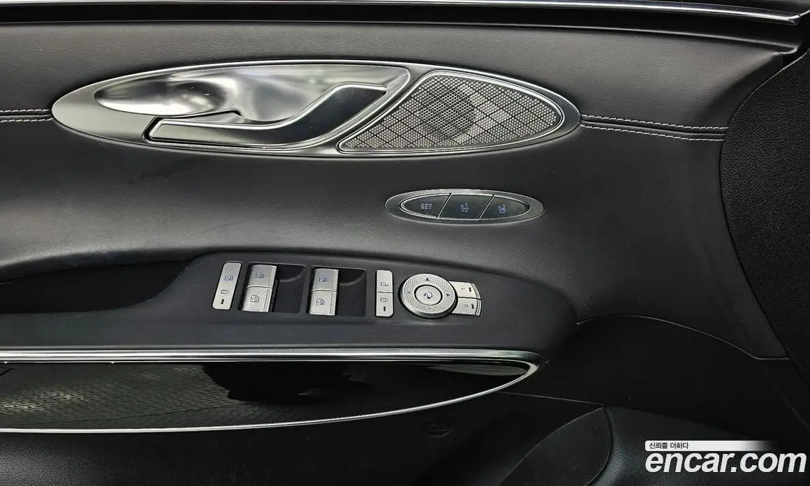 Genesis GV70 2022 2.5 автомат (гидро), фото 27 Genesis GV70 2022 2.5 автомат (гидро), фото 27