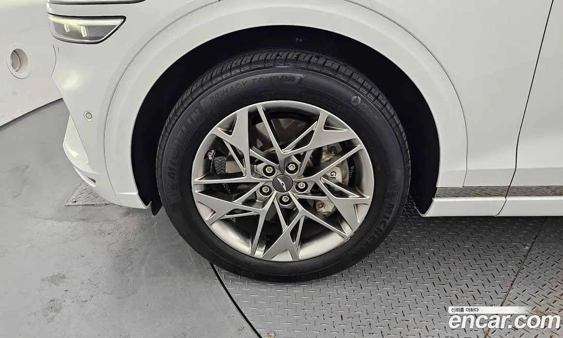 Genesis GV70 2022 2.5 автомат (гидро), фото 5 Genesis GV70 2022 2.5 автомат (гидро), фото 5