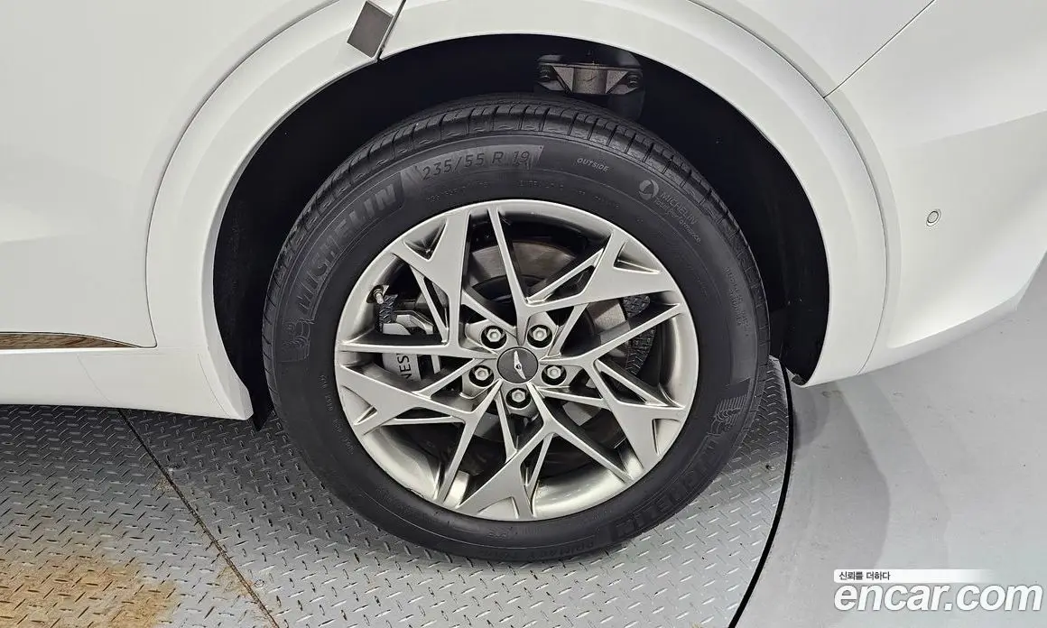 Genesis GV70 2022 2.5 автомат (гидро), фото 7 Genesis GV70 2022 2.5 автомат (гидро), фото 7