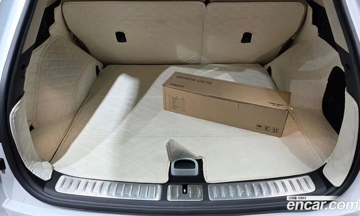 Genesis GV70 2024 2.5 автомат (гидро), фото 24 Genesis GV70 2024 2.5 автомат (гидро), фото 24