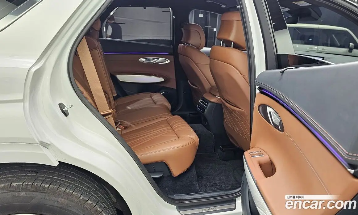 Genesis GV70 2025 2.5 автомат (гидро), фото 18 Genesis GV70 2025 2.5 автомат (гидро), фото 18