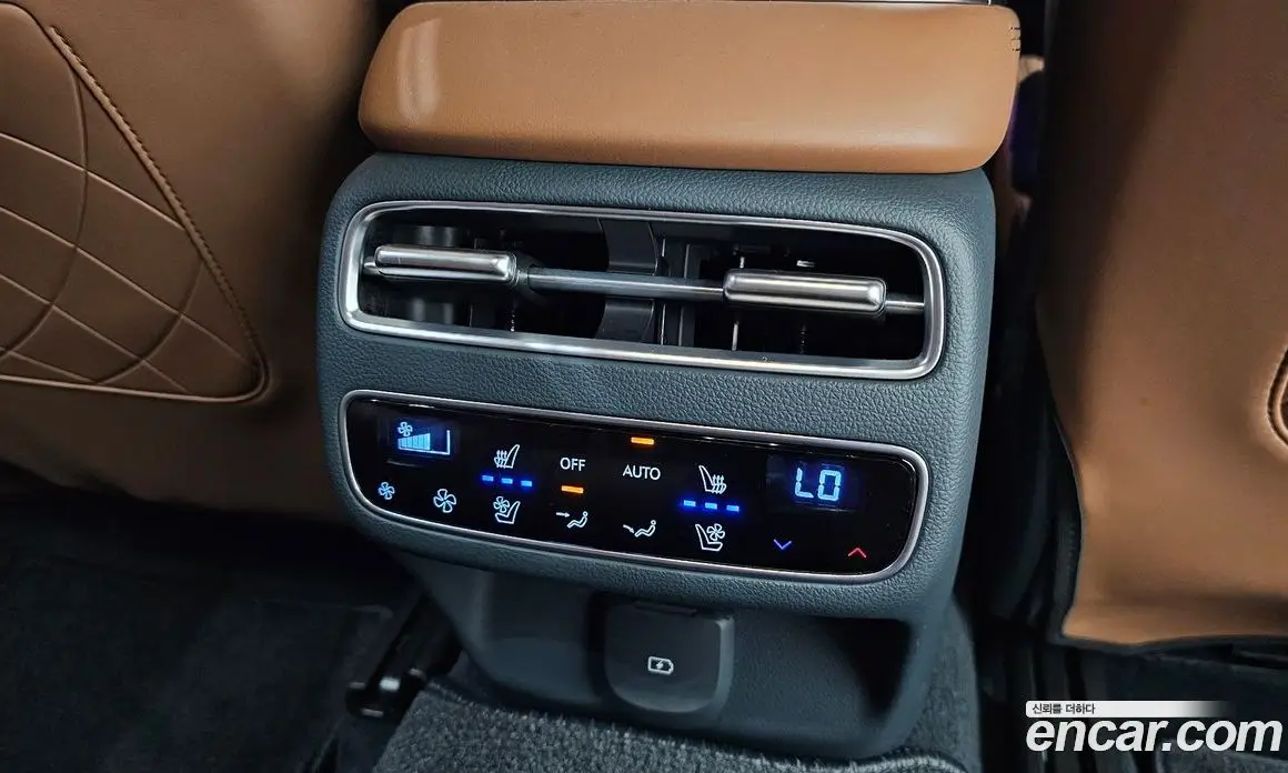 Genesis GV70 2025 2.5 автомат (гидро), фото 25 Genesis GV70 2025 2.5 автомат (гидро), фото 25