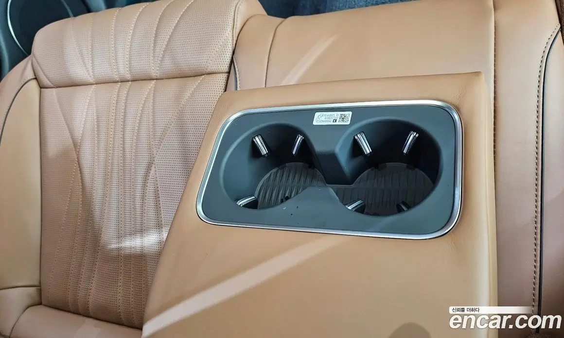 Genesis GV70 2025 2.5 автомат (гидро), фото 27 Genesis GV70 2025 2.5 автомат (гидро), фото 27