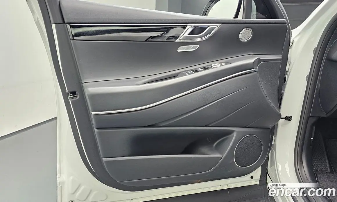 Genesis GV80 2023 2.5 автомат (гидро), фото 14 Genesis GV80 2023 2.5 автомат (гидро), фото 14
