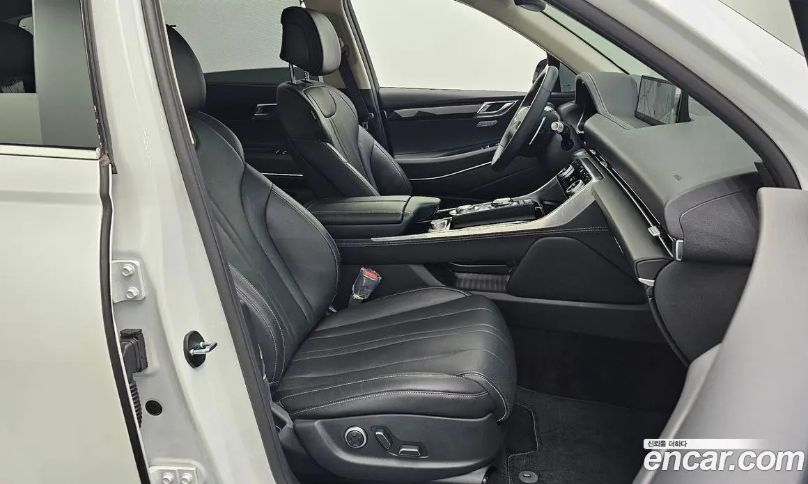 Genesis GV80 2023 2.5 автомат (гидро), фото 16 Genesis GV80 2023 2.5 автомат (гидро), фото 16