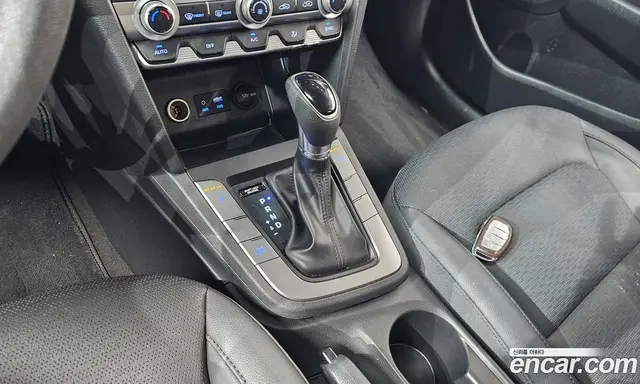 Hyundai Avante 2019 1.6 автомат (гидро), миниатюра 11