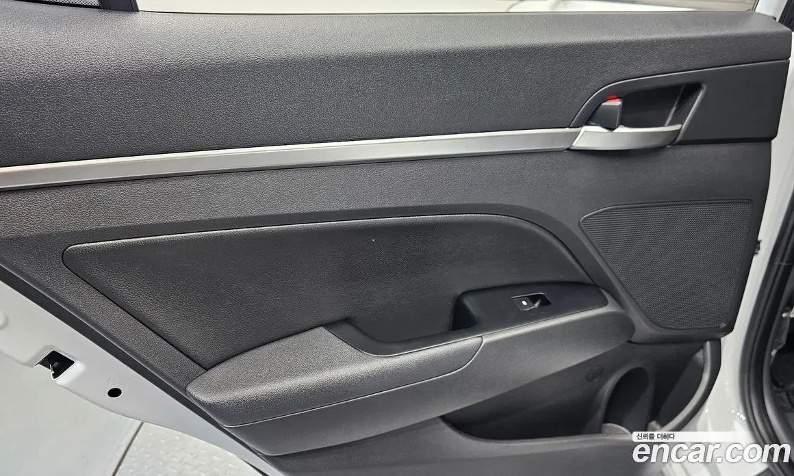 Hyundai Avante 2019 1.6 автомат (гидро), фото 14