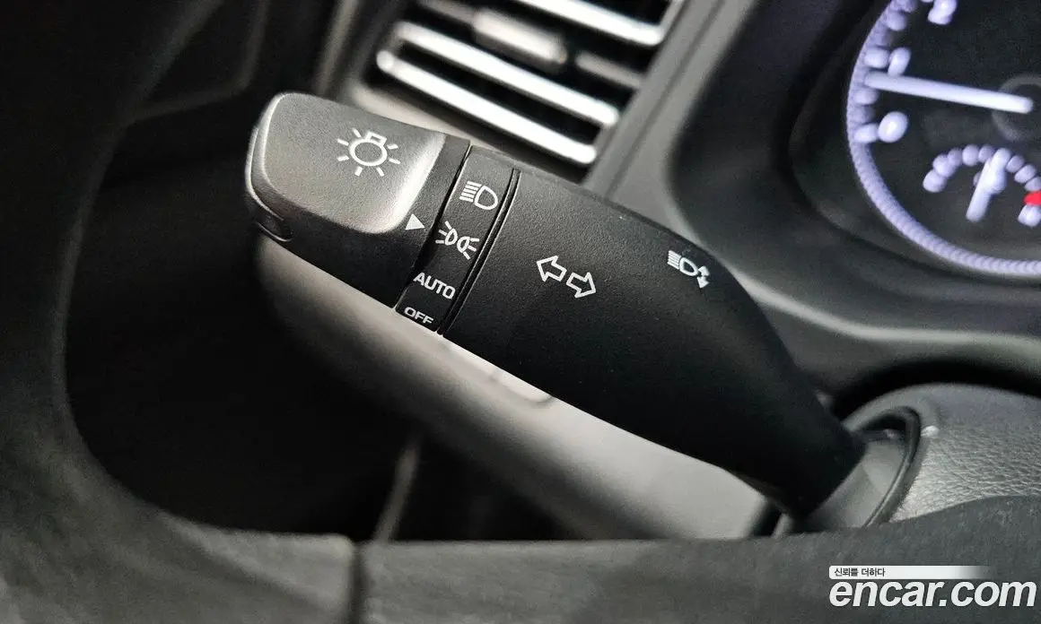 Hyundai Avante 2019 1.6 автомат (гидро), фото 21