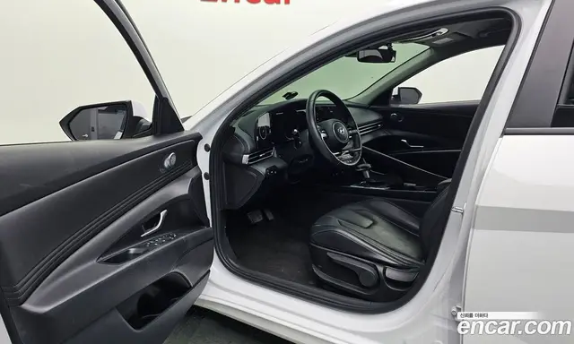 Hyundai Avante 2023 1.6 автомат (гидро), миниатюра 10 Hyundai Avante 2023 1.6 автомат (гидро), миниатюра 10