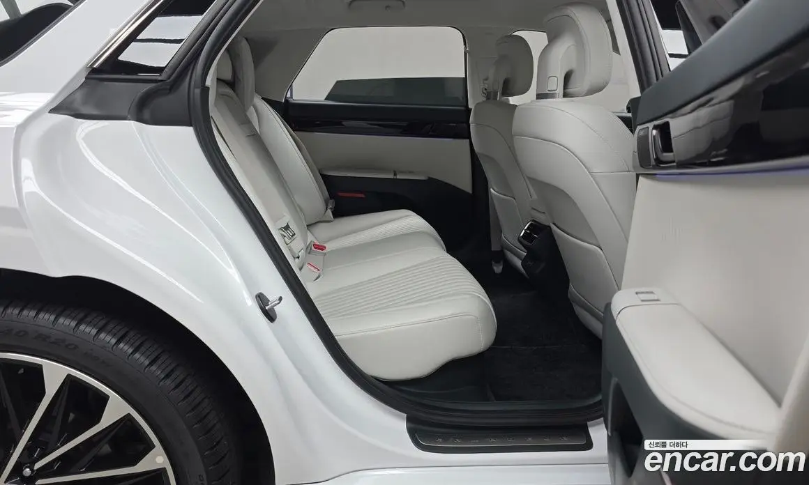 Hyundai Grandeur 2024 1.6 автомат (гидро), фото 17