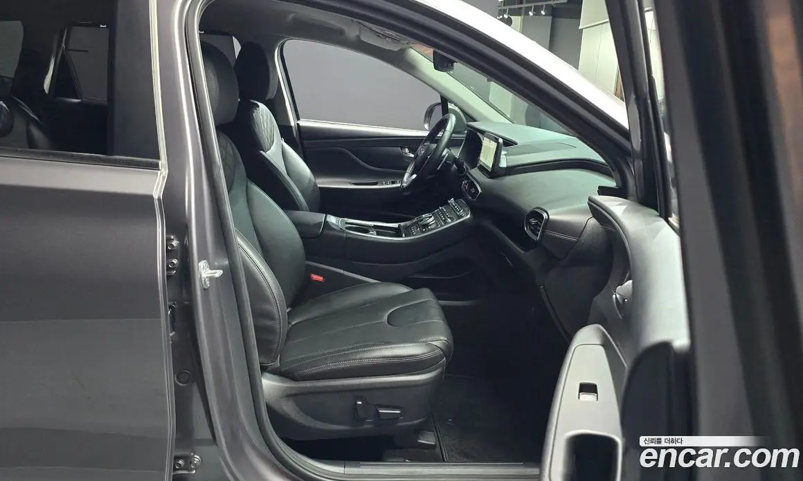 Hyundai Santa Fe 2022 2.2 автомат (гидро), фото 17