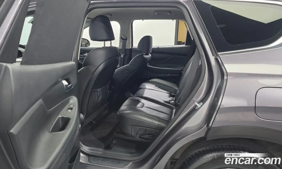 Hyundai Santa Fe 2022 2.2 автомат (гидро), фото 17