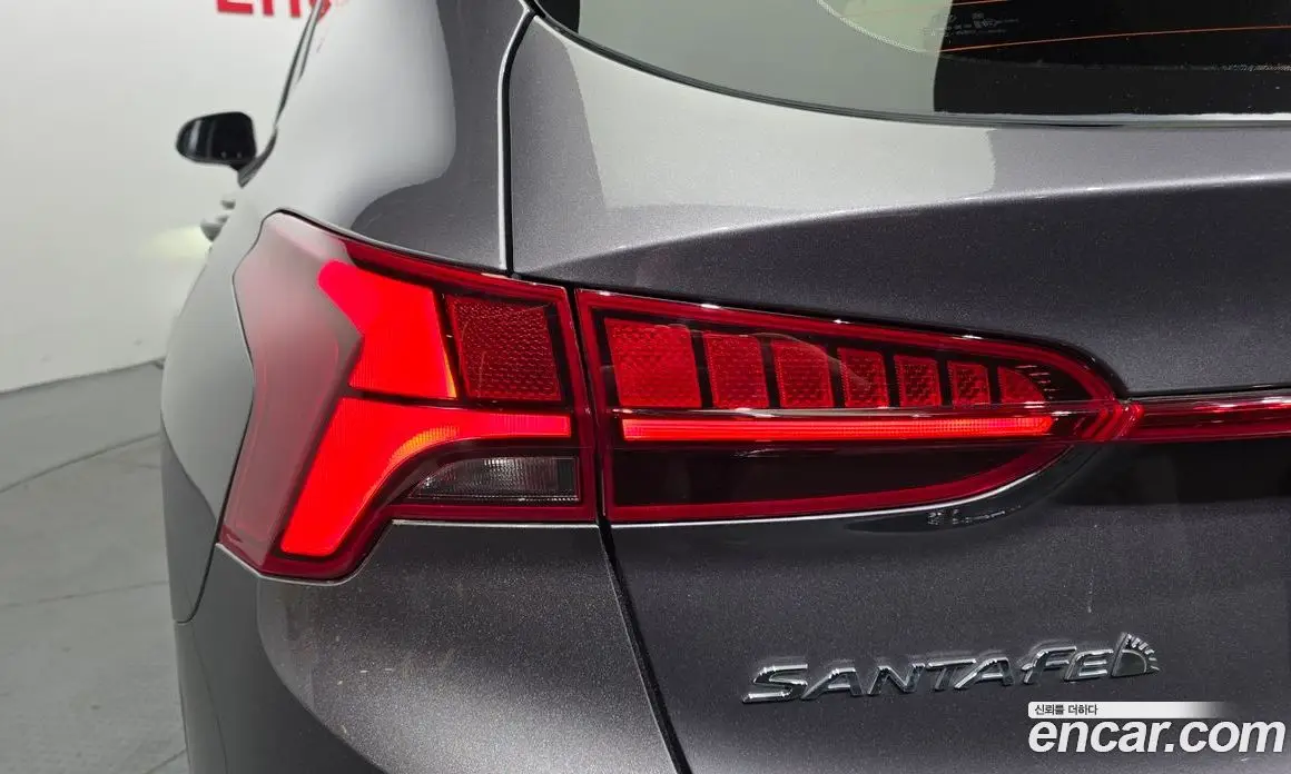 Hyundai Santa Fe 2022 2.2 автомат (гидро), фото 9