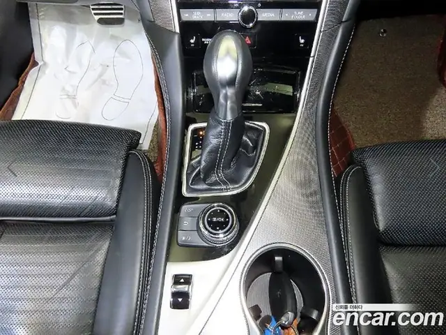 Infiniti Q50 2016 3.5 автомат (гидро), миниатюра 12
