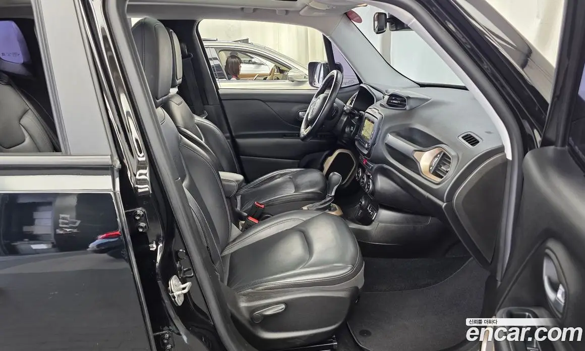 Jeep Renegade 2017 2.0 автомат (гидро), фото 11 Jeep Renegade 2017 2.0 автомат (гидро), фото 11