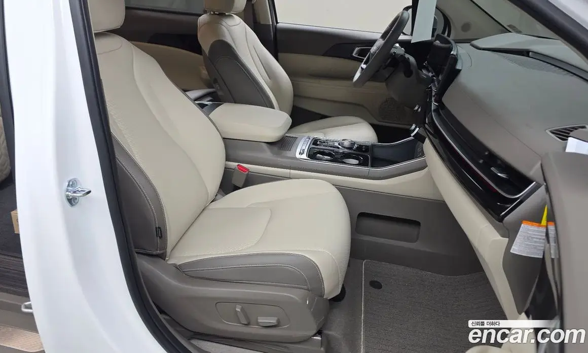 Kia Carnival 2026 1.6 автомат (гидро), фото 16 Kia Carnival 2026 1.6 автомат (гидро), фото 16