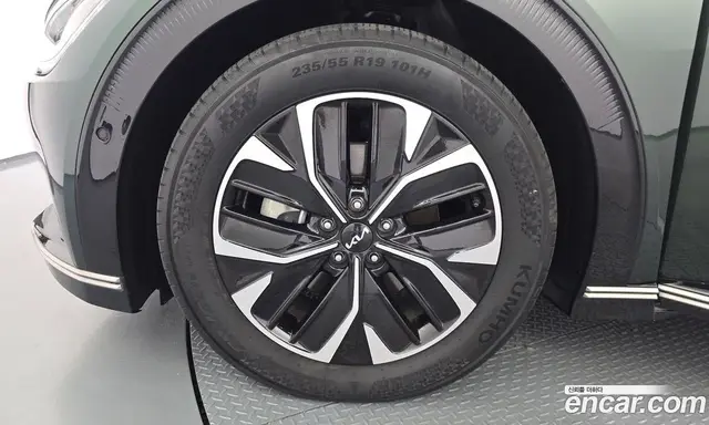 Kia EV6 2021 0.1 автомат (гидро), миниатюра 5 Kia EV6 2021 0.1 автомат (гидро), миниатюра 5