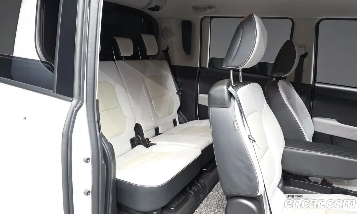 Kia Ray 2024 1.0 автомат (гидро), фото 18