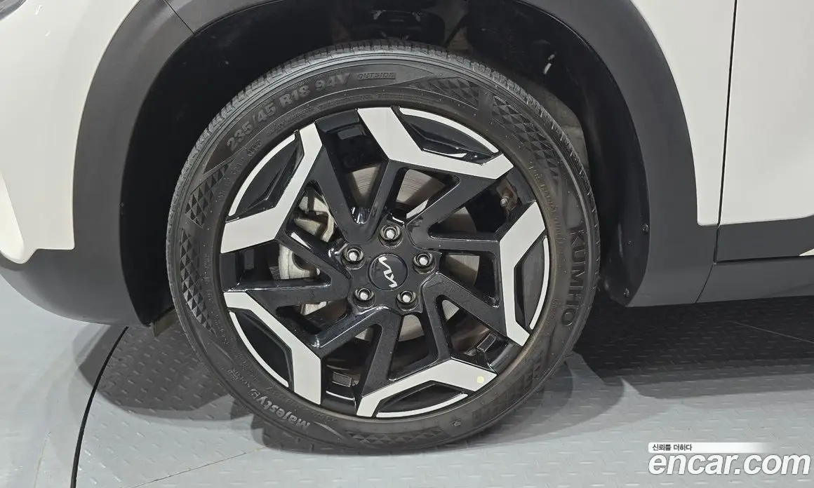 Kia Seltos 2024 1.6 автомат (гидро), фото 5 Kia Seltos 2024 1.6 автомат (гидро), фото 5