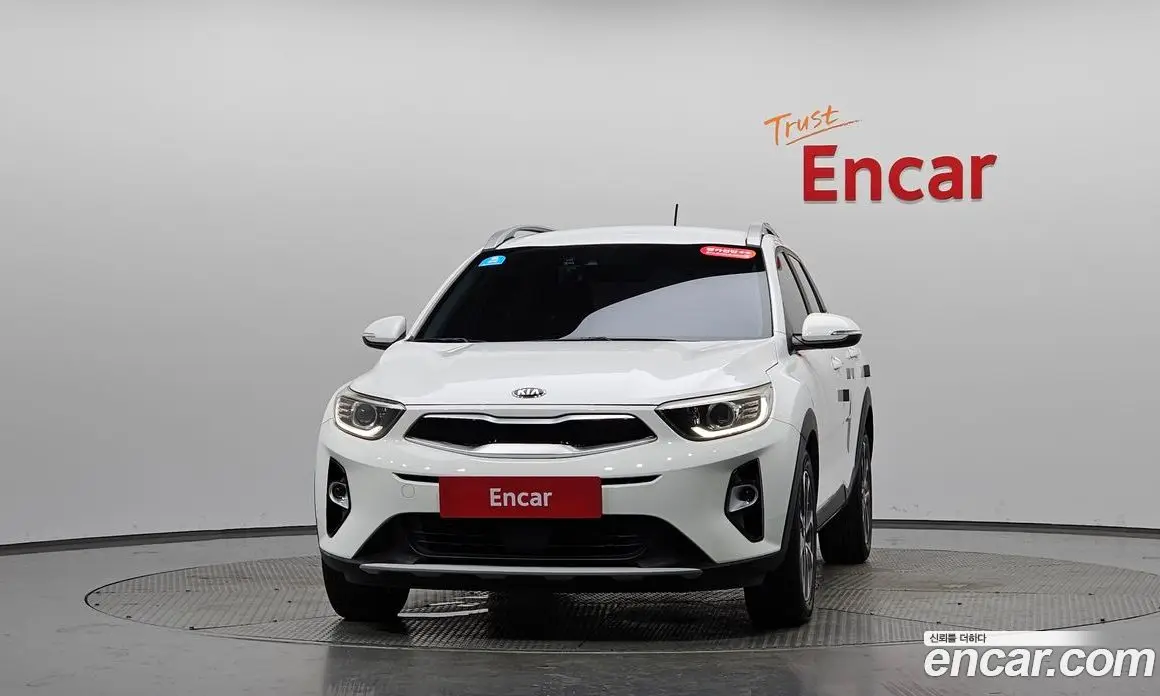 Kia Stonic 2018 1.4 автомат (гидро), фото 2 Kia Stonic 2018 1.4 автомат (гидро), фото 2