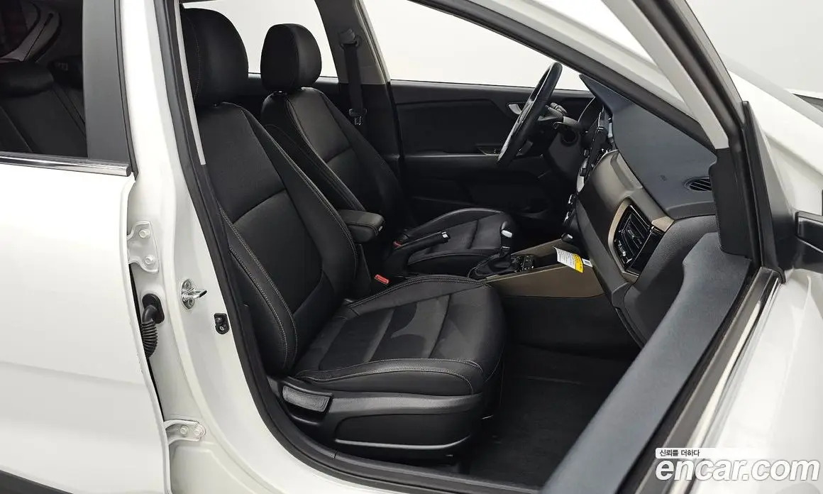Kia Stonic 2018 1.4 автомат (гидро), фото 15 Kia Stonic 2018 1.4 автомат (гидро), фото 15